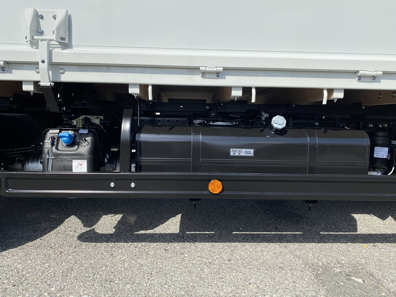 キャンター　標準ロング　全低床　木製　積載2,000kg|中古トラックの販売・買取・査定のアイナビ