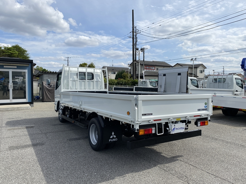 キャンター　標準ロング　全低床　木製　積載2,000kg　DUONIC|中古トラックの販売・買取・査定のアイナビ