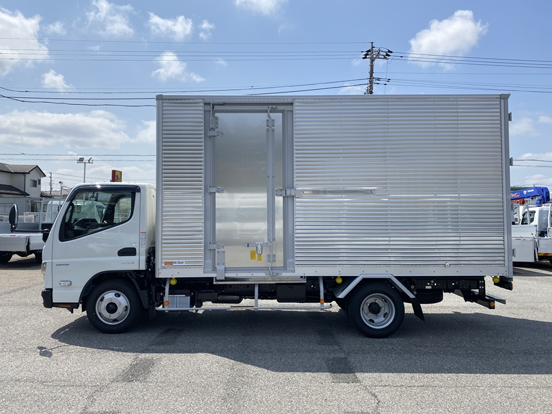 キャンター　標準ロング　全低床　ラッシング2段　サイドドア付　積載2,000kg|中古トラックの販売・買取・査定のアイナビ