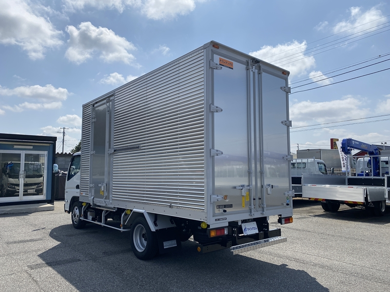 キャンター　標準ロング　全低床　ラッシング2段　サイドドア付　積載2,000kg|中古トラックの販売・買取・査定のアイナビ