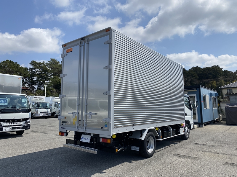 キャンター　標準ロング　全低床　ラッシング2段　サイドドア付　積載2,000kg|中古トラックの販売・買取・査定のアイナビ