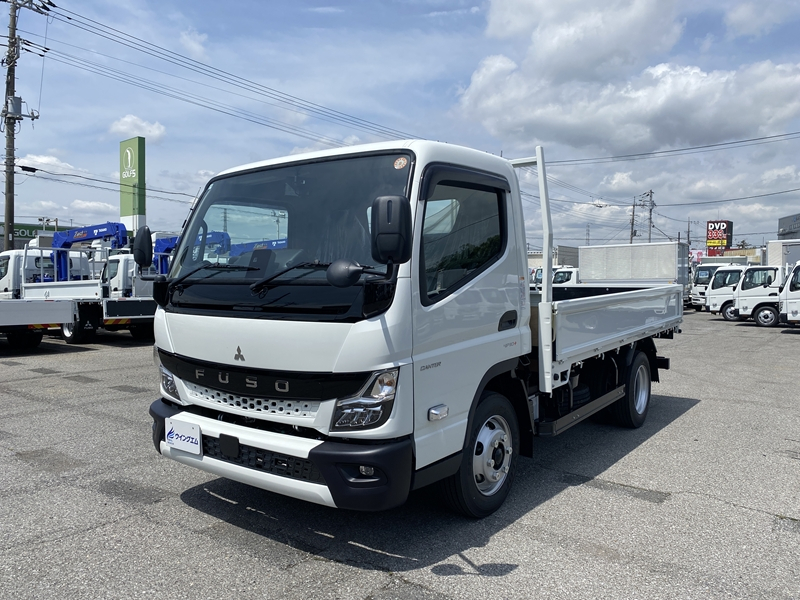 キャンター　セミロング　全低床　木製　積載4,900kg　DUONIC|中古トラックの販売・買取・査定のアイナビ