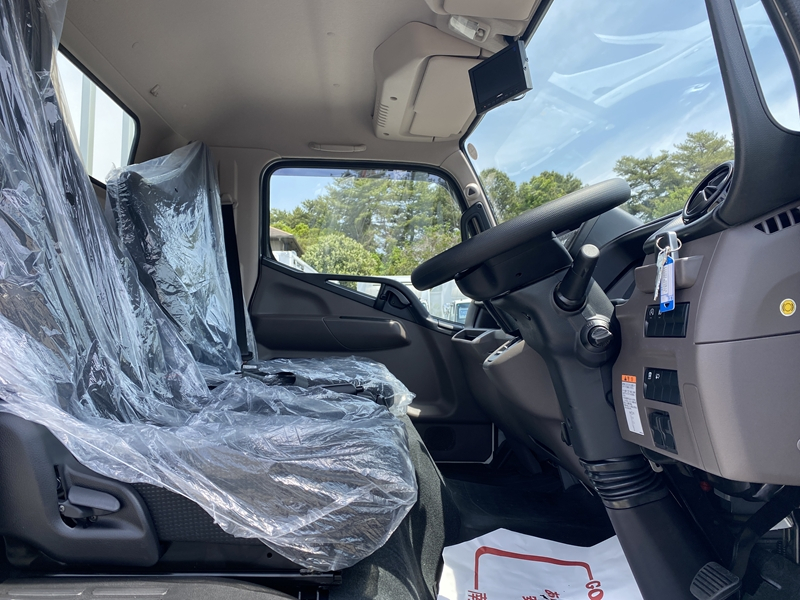 キャンター　セミロング　全低床　木製　積載4,900kg　DUONIC|中古トラックの販売・買取・査定のアイナビ