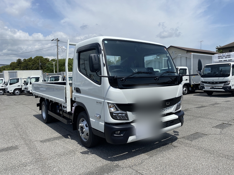 キャンター　セミロング　全低床　木製　積載4,900kg　DUONIC|中古トラックの販売・買取・査定のアイナビ