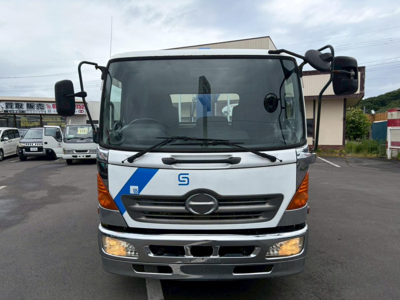 セルフ5段クレーンラジコン付2.93t吊5500ボディ2.65t積載|中古トラックの販売・買取・査定のアイナビ