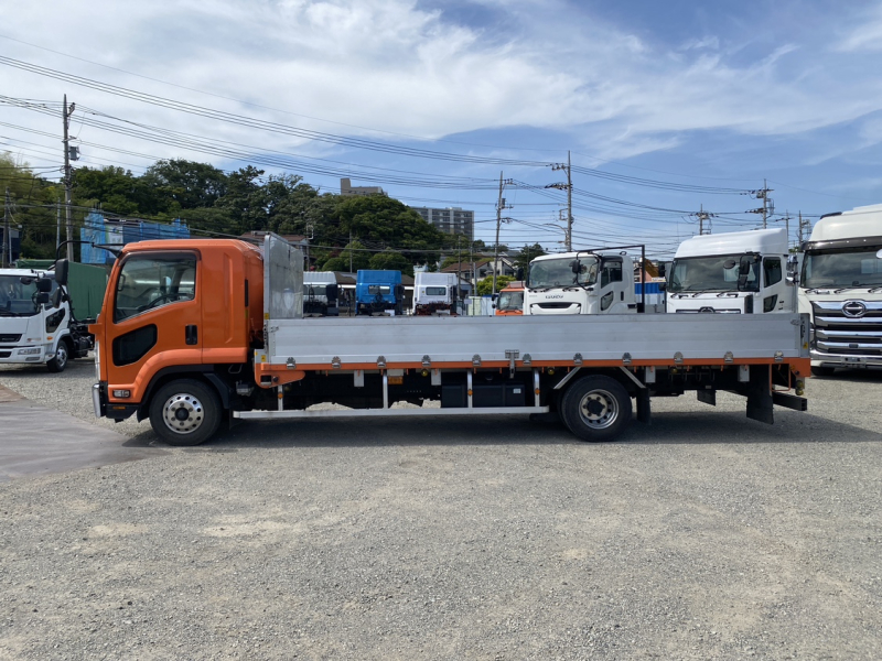 H29年式、フォワード、アルミブロック、車検付|中古トラックの販売・買取・査定のアイナビ