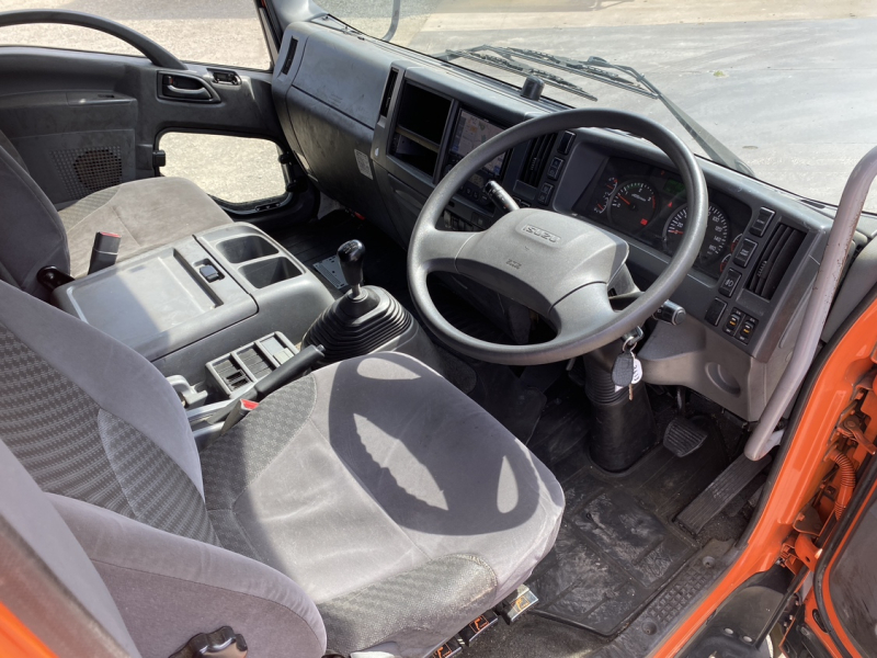 H29年式、フォワード、アルミブロック、車検付|中古トラックの販売・買取・査定のアイナビ