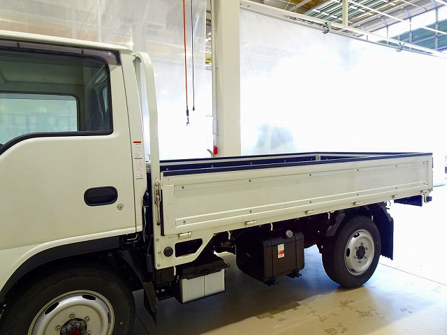 アトラス1.55t4WDFSLSタイヤ平ボデー|中古トラックの販売・買取・査定のアイナビ