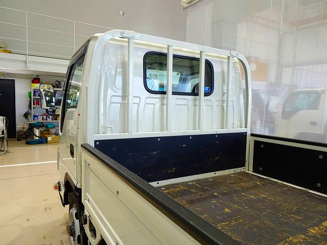 アトラス1.55t4WDFSLSタイヤ平ボデー|中古トラックの販売・買取・査定のアイナビ