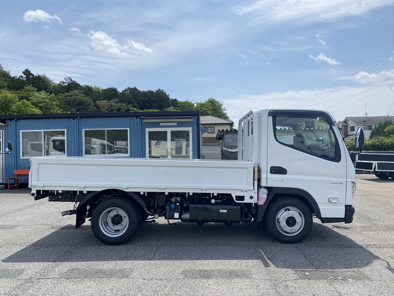 キャンター　標準10尺　全低床　木製　積載2,000kg　DUONIC|中古トラックの販売・買取・査定のアイナビ