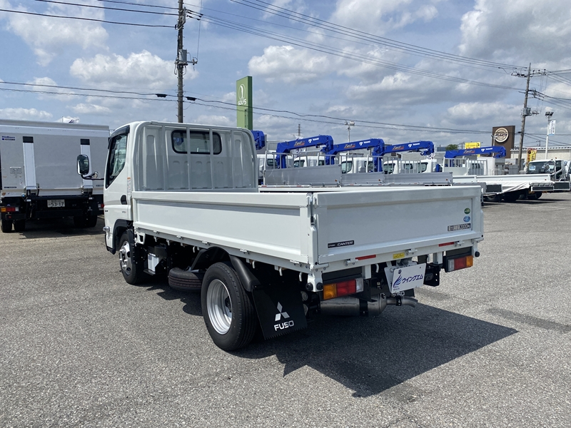 キャンター　標準10尺　全低床　木製　積載2,000kg　DUONIC|中古トラックの販売・買取・査定のアイナビ