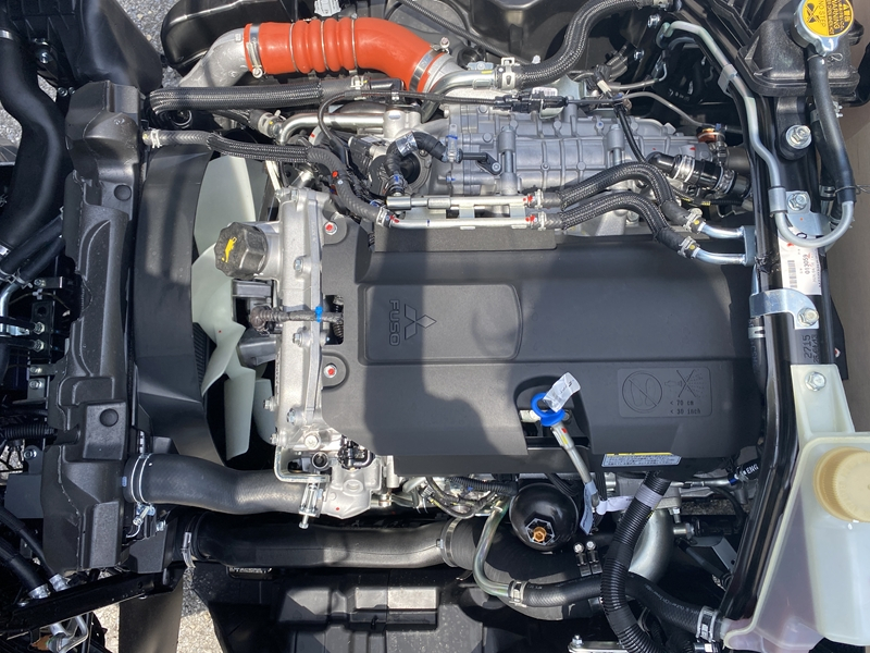 キャンター　標準10尺　全低床　木製　積載2,000kg　DUONIC|中古トラックの販売・買取・査定のアイナビ