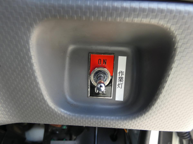 H29 1.5トン　平ボディー　マニュアル|中古トラックの販売・買取・査定のアイナビ