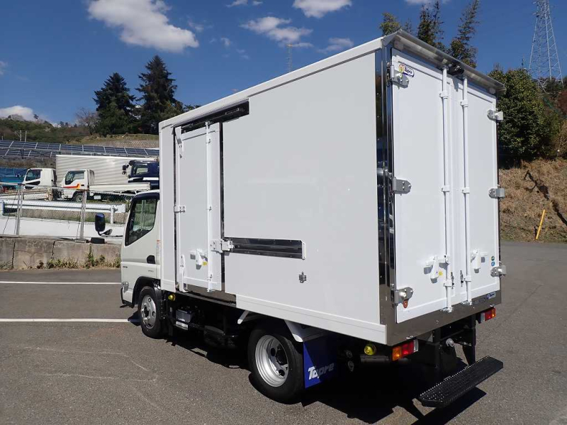 東プレ 積載2t 10尺 低温 床ステンレス AT車 150PS|中古トラックの販売・買取・査定のアイナビ