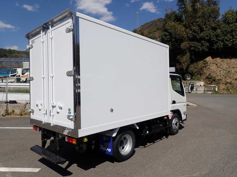 東プレ 積載2t 10尺 低温 床ステンレス AT車 150PS|中古トラックの販売・買取・査定のアイナビ