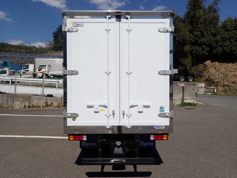東プレ 積載2t 10尺 低温 床ステンレス AT車 150PS|中古トラックの販売・買取・査定のアイナビ