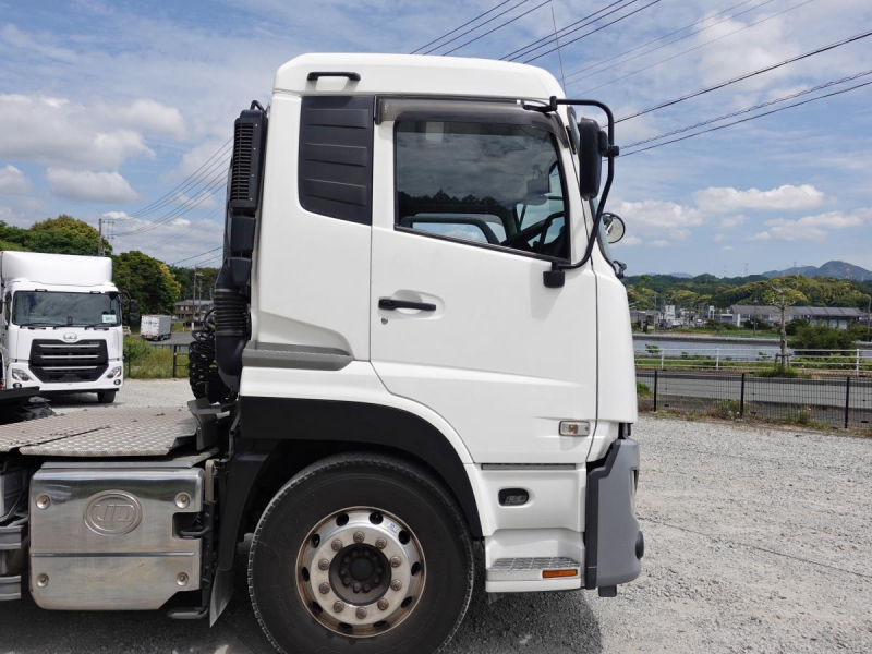 トレーラーヘッドトラクター|中古トラックの販売・買取・査定のアイナビ