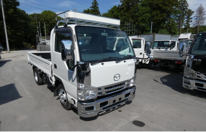 H291.5トン 平ボディー マニュアル260507|中古トラックの販売・買取・査定のアイナビ