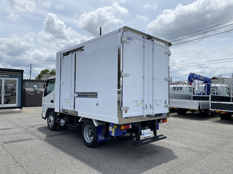 キャンター　標準10尺　-30℃設定　スタンバイ　サイドドア付　ラッシング1段　積載2,000㎏　DUONIC|中古トラックの販売・買取・査定のアイナビ