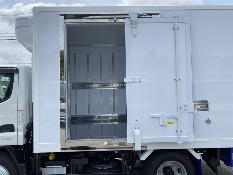 キャンター　標準10尺　-30℃設定　スタンバイ　サイドドア付　ラッシング1段　積載2,000㎏　DUONIC|中古トラックの販売・買取・査定のアイナビ