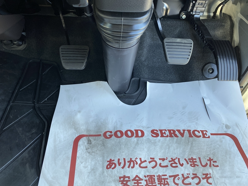 キャンター　ワイドロング　全低床　アルミブロック　積載4,800kg|中古トラックの販売・買取・査定のアイナビ