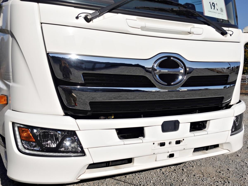 ワイド低温冷蔵冷凍パワーゲート積載3t|中古トラックの販売・買取・査定のアイナビ