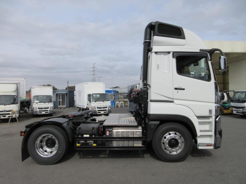 トラクタ　デフロック　スーパーハイルーフ　第五輪11500kg|中古トラックの販売・買取・査定のアイナビ