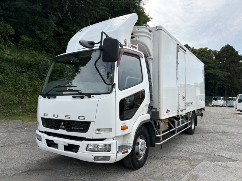 H29年式、ファイター、冷蔵冷凍車、車検付|中古トラックの販売・買取・査定のアイナビ