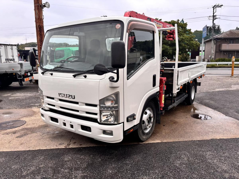 ワイドロング 3段クレーンラジコン付き 積載3750kg|中古トラックの販売・買取・査定のアイナビ