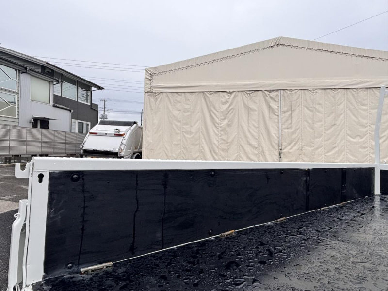 ワイドロング 3段クレーンラジコン付き 積載3750kg|中古トラックの販売・買取・査定のアイナビ