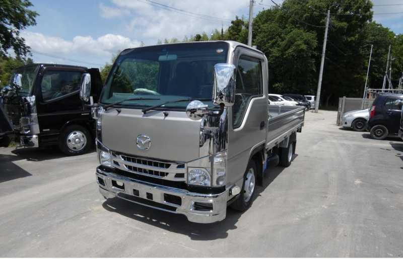 1.5トン 平ボディー MT 三方開260454|中古トラックの販売・買取・査定のアイナビ