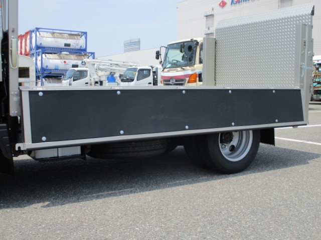 R7　キャンター　2t垂直パワーゲート付平ボディ　※未使用車|中古トラックの販売・買取・査定のアイナビ
