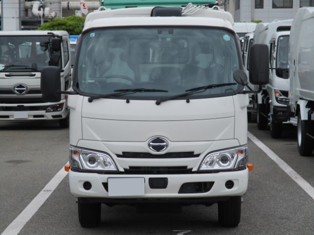 R5　日野デュトロ　プレス式塵芥車4.3立米|中古トラックの販売・買取・査定のアイナビ