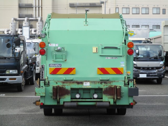 H29 いすゞフォワード 巻込み式塵芥車8.0立米|中古トラックの販売・買取・査定のアイナビ