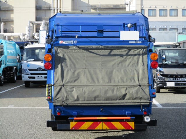 H25 いすゞフォワード プレス式塵芥車8.2立米|中古トラックの販売・買取・査定のアイナビ