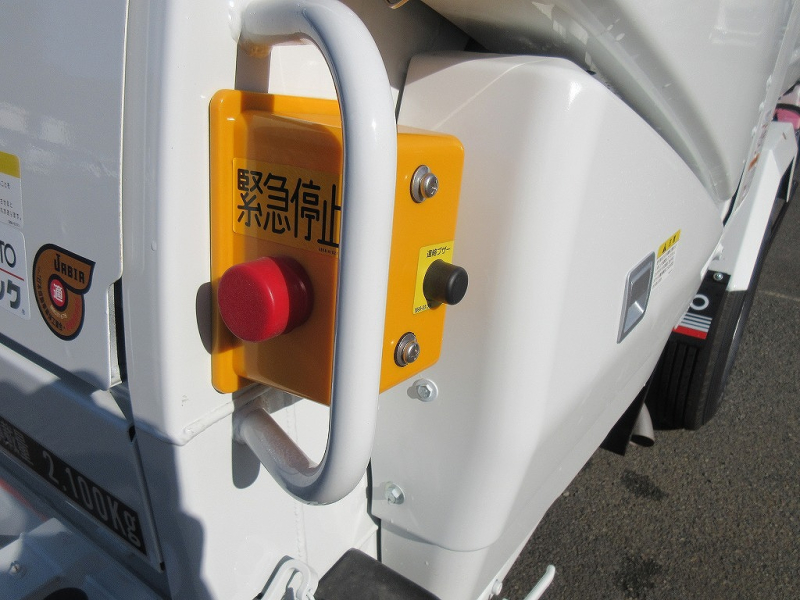 R7三菱キャンター3トンプレス式塵芥車5.3立米 *未使用車|中古トラックの販売・買取・査定のアイナビ