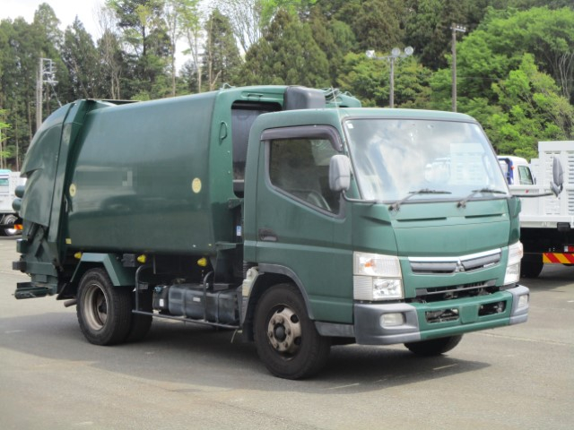 H29 三菱キャンター プレス式6.9立米 高容積仕様|中古トラックの販売・買取・査定のアイナビ