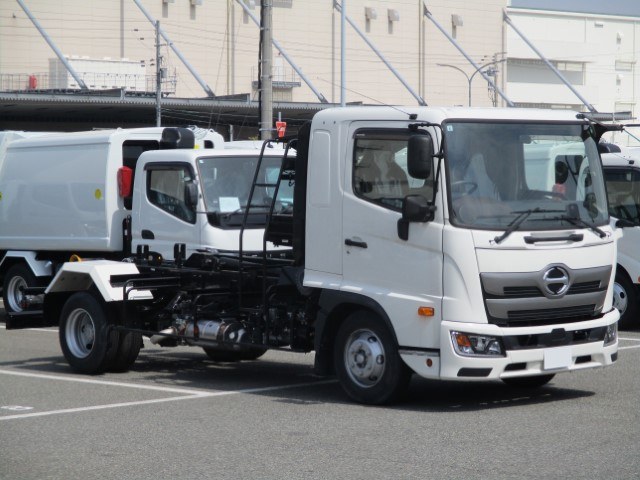 R5 日野レンジャー コンテナ脱着車|中古トラックの販売・買取・査定のアイナビ