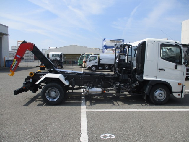 R5 日野レンジャー コンテナ脱着車|中古トラックの販売・買取・査定のアイナビ