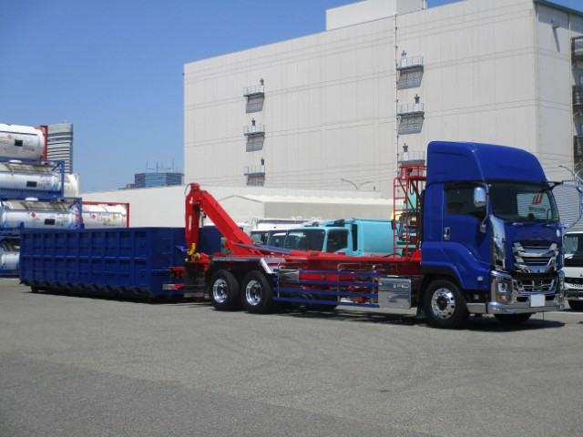 R3 いすゞギガ 25t脱着車 極東製コンテナ付|中古トラックの販売・買取・査定のアイナビ