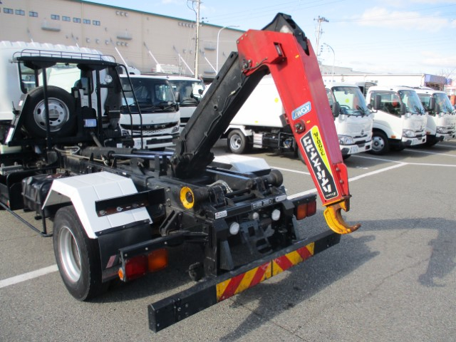 H28 いすゞフォワード 4トンフックロール|中古トラックの販売・買取・査定のアイナビ