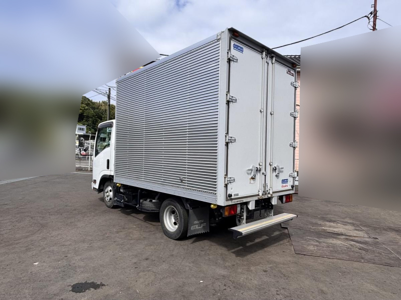 エルフ 10尺アルミバン 積載2000kg|中古トラックの販売・買取・査定のアイナビ
