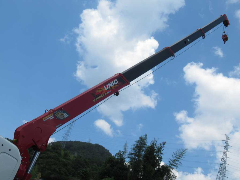 4軸低床 ユニック 4段 ウィンチ ヤハタボデー エアサス|中古トラックの販売・買取・査定のアイナビ
