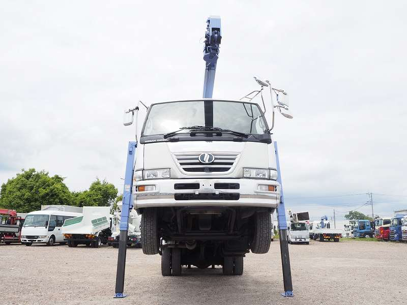 日産コンドルクレーン増トン4段セルフクレーン荷台新品|中古トラックの販売・買取・査定のアイナビ