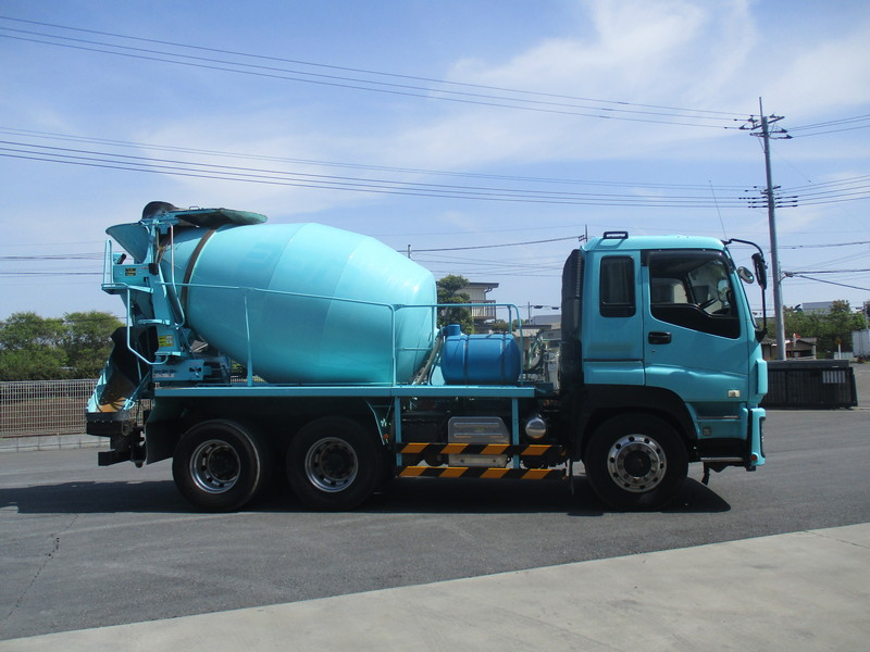 H29プロフィアミキサー車カヤバM44ドラム容量8.7立米車検R9/1|中古トラックの販売・買取・査定のアイナビ