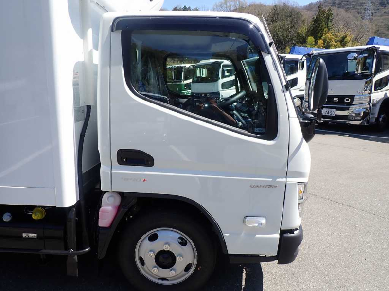 東プレ 10尺 低温 床ステンレス 150PS AT車|中古トラックの販売・買取・査定のアイナビ