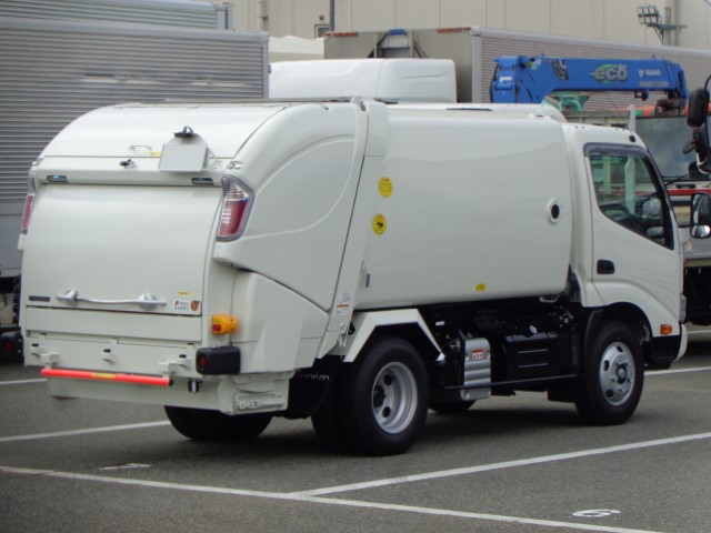 R7 日野デュトロ 回転式塵芥車5.1立米 未使用車|中古トラックの販売・買取・査定のアイナビ
