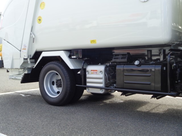 R7 日野デュトロ 回転式塵芥車5.1立米 未使用車|中古トラックの販売・買取・査定のアイナビ