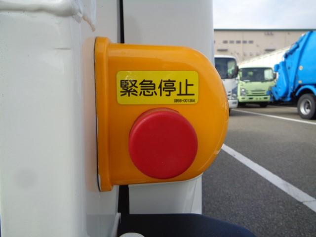 R7 日野デュトロ 回転式塵芥車5.1立米 未使用車|中古トラックの販売・買取・査定のアイナビ