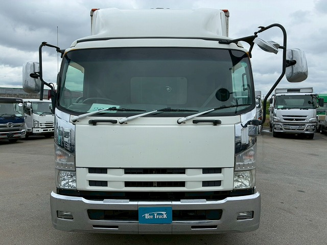 フルキャブ/ベッド付き210馬力6速マニュアルMT4t8t|中古トラックの販売・買取・査定のアイナビ